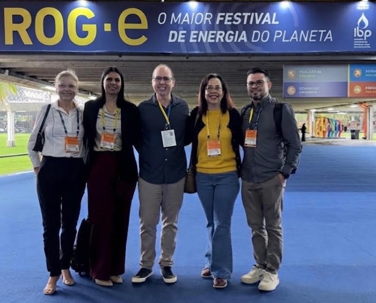 Membros do PETROFOZ participam do ROG.e 2026 e acompanham debates sobre o futuro da energia
